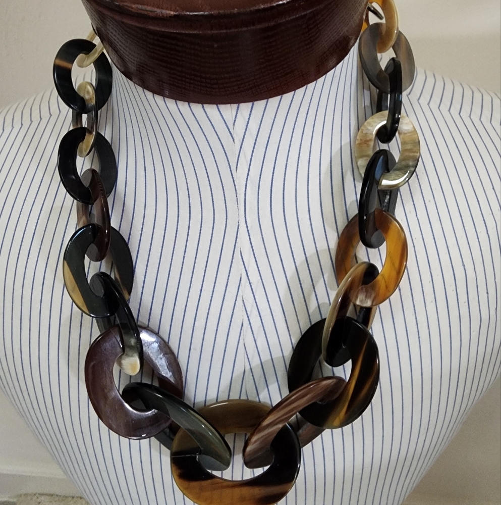 HORN LINK NECKLACE BROWN TONES HANDMADE